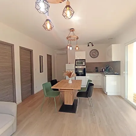 Holiday home Le Jardin De Pierrot 14per 26400 Sur Gervanne *